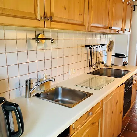 兰德费勒公寓 *